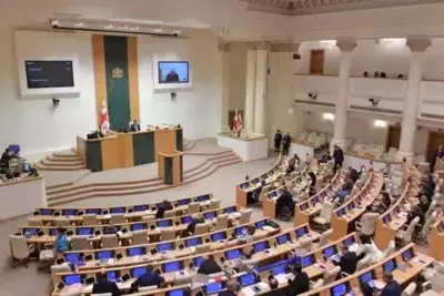 Парламент Грузии готовится рассмотреть закон об иноагентах в третьем чтении