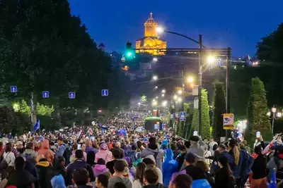 Лидеры оппозиции вышли на акцию протеста в Тбилиси