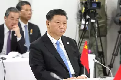 Си Цзиньпин соболезнует в связи с гибелью Раиси