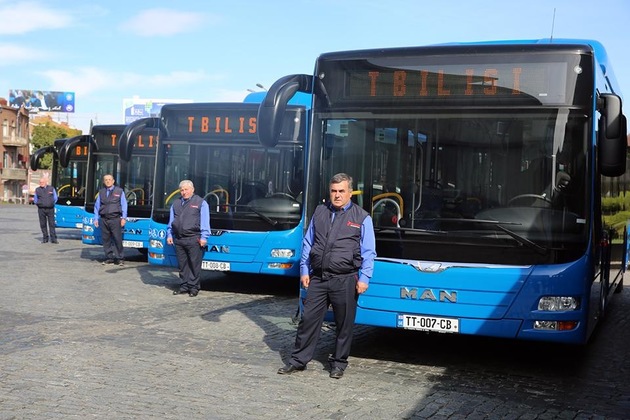 У водителей тбилисских автобусов будет своя униформа