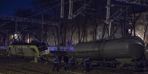 Грузовой поезд с топливом потерпел крушение в Анкаре