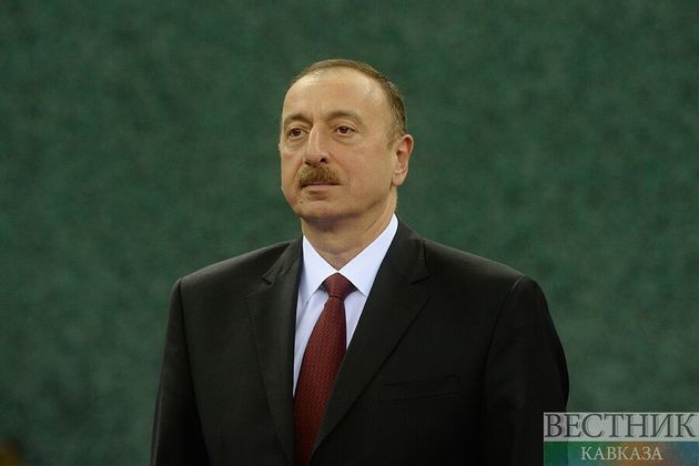Ильхам Алиев принял участие в открытии жилого комплекса для вынужденных переселенцев в Баку