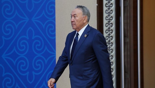 Назарбаев: уйти в отставку, не отходя от дел