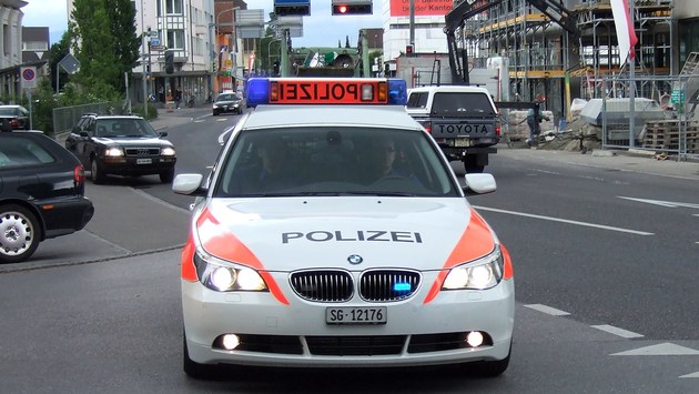 Швейцарские полицейские задержали напавших на генконсульство Турции