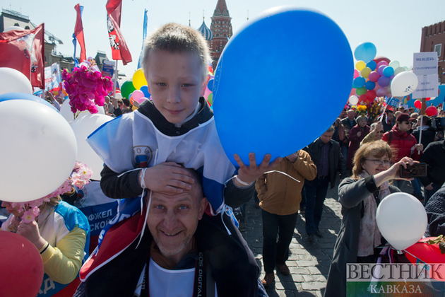 Первомай в Москве отметили стотысячной демонстрацией