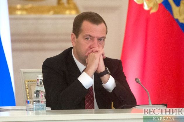 Медведев раскритиковал чиновников-разгильдяев 