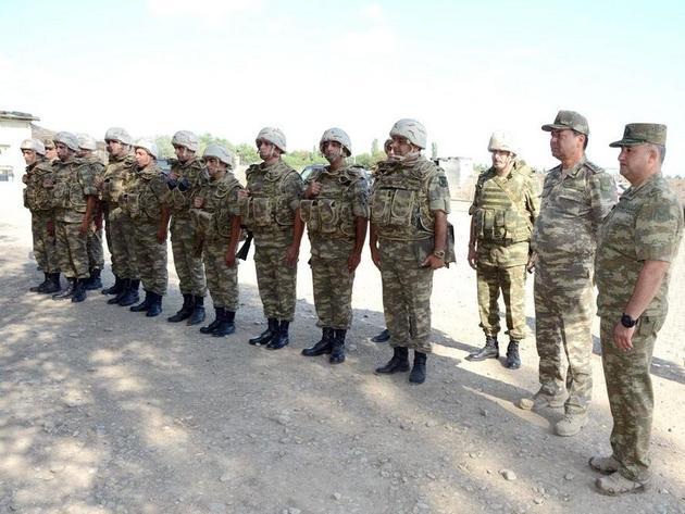 Гасанов посетил передовые подразделения армии Азербайджана 