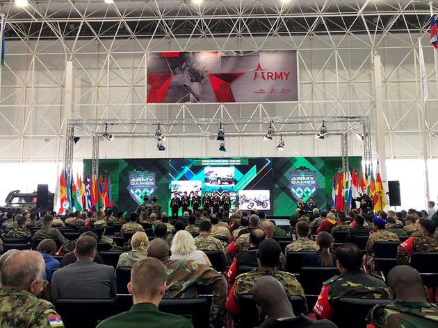 Азербайджанские военнослужащие получили награды на "АрМИ-2019" в Подмосковье (ВИДЕО)