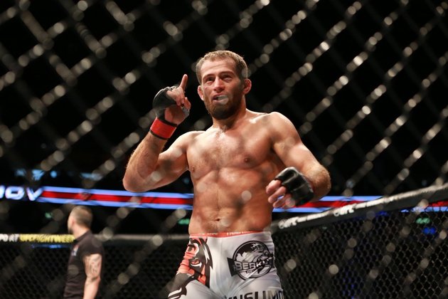 Майрбек Тайсумов отдал инициативу противнику на UFC 242