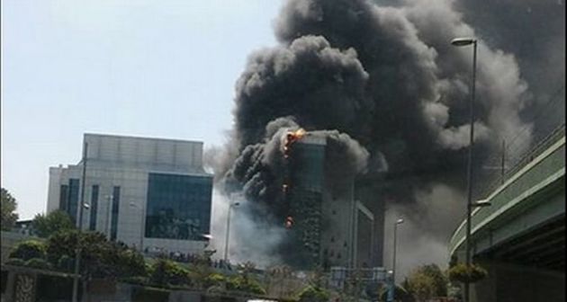 Химический завод горит в пригороде Стамбула