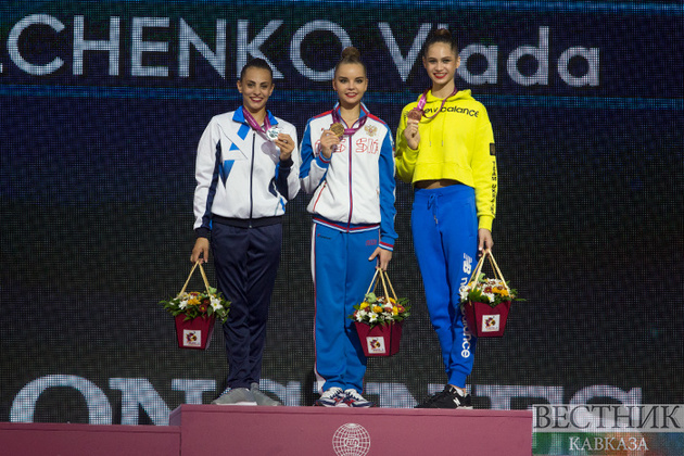 Дина Аверина завоевала "золото" Чемпионата мира по художественной гимнастике в Баку в упражнениях с булавами