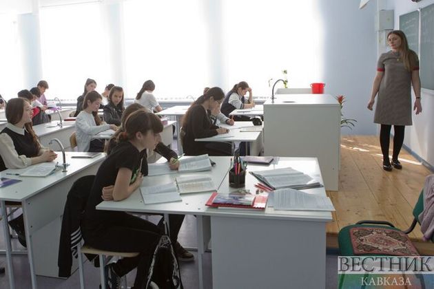 Учителям в Грузии повысили зарплату