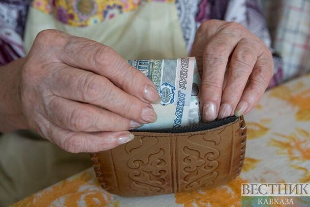Прожиточный минимум крымских пенсионеров вырос почти до девяти тысяч