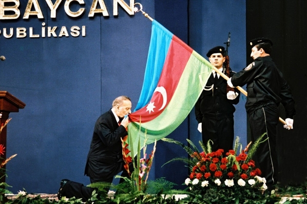 26-летие со дня избрания Гейдара Алиева президентом отмечается в Азербайджане
