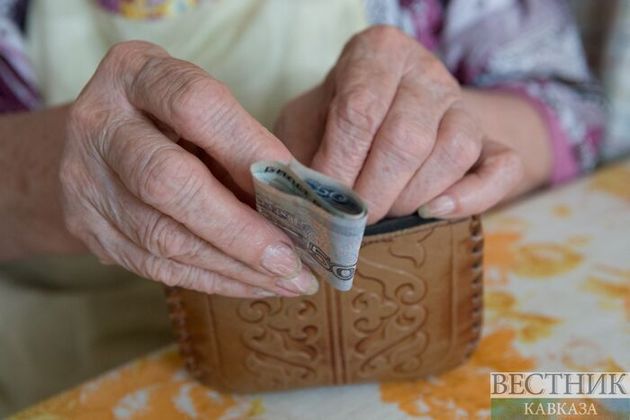 "Заморозки" накопительной части пенсии продлятся в России еще три года