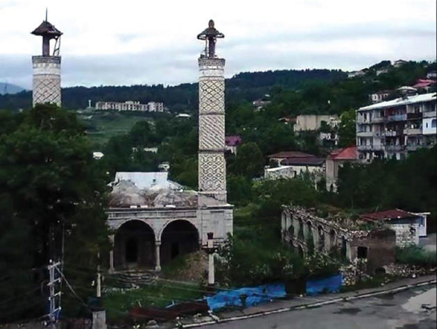 В Нагорном Карабахе и прилегающих районах Азербайджана из 67 мечетей полностью разрушены 63 