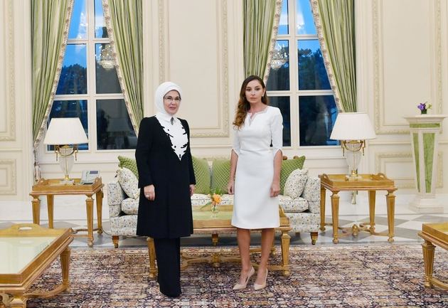Первые леди Азербайджана и Турции провели встречу 