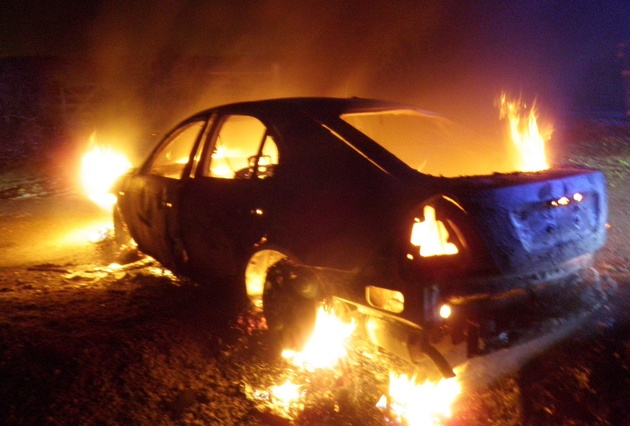Во Франции в новогоднюю ночь сожгли более 800 машин
