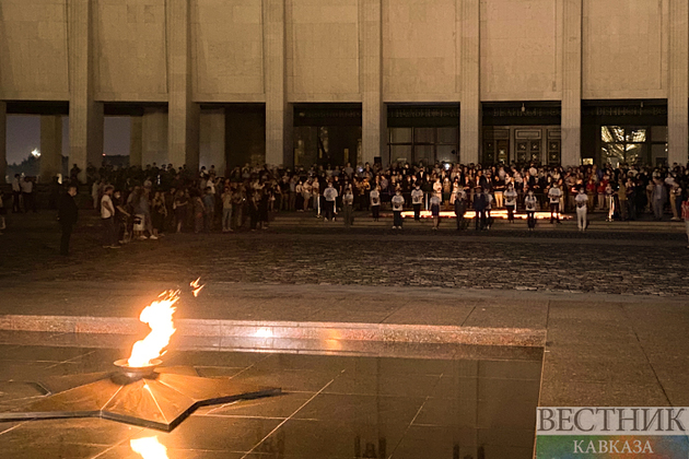 Огненная картина войны у Музея Победы на Поклонной горе (фоторепортаж)