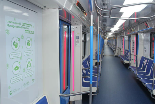 Четыре новых поезда из России начали курсировать в Бакинском метро (ФОТО)