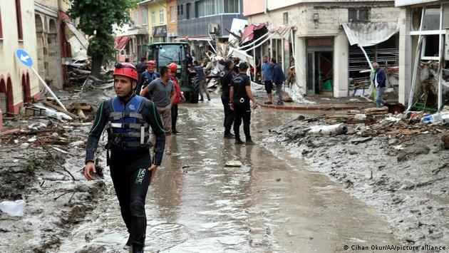 В Турции насчитали уже 31 жертву наводнений 