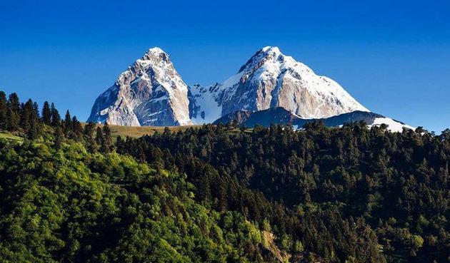 На горе Ушба нашли тела двоих альпинистов 