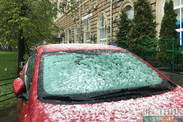 Водителей в Подмосковье предупредили о мокром снеге