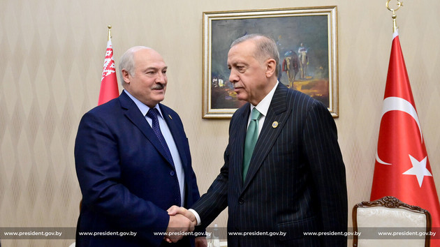 Эрдоган пригласил Лукашенко в Анкару