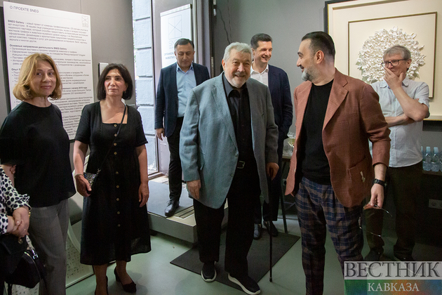 Открытие выставки художницы из Азербайджана Гамы Маликовой