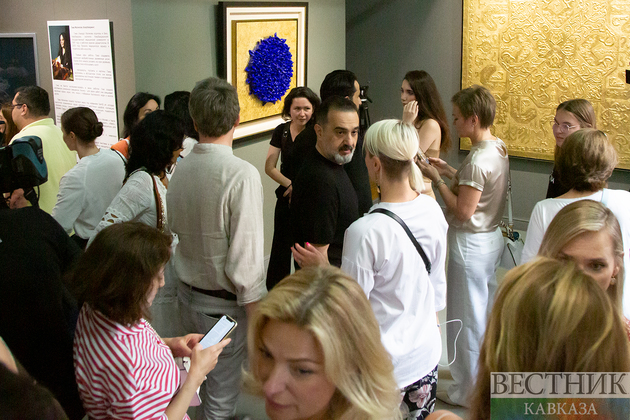 Открытие выставки художницы из Азербайджана Гамы Маликовой