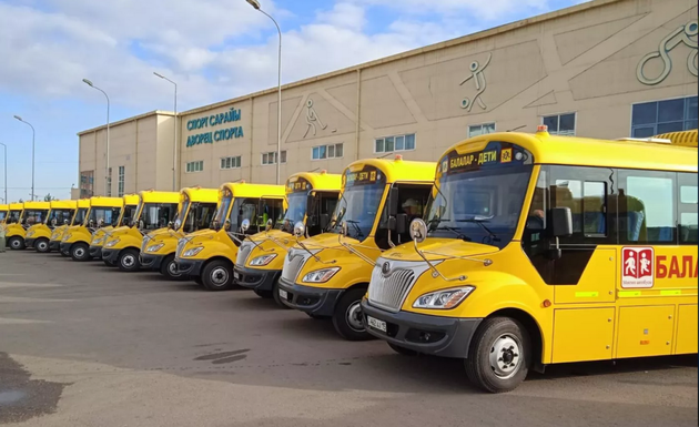 В Казахстане начали выпускать свои школьные желтые автобусы