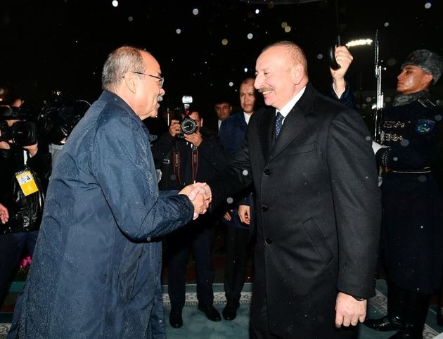 Ильхам Алиев прибыл в Узбекистан