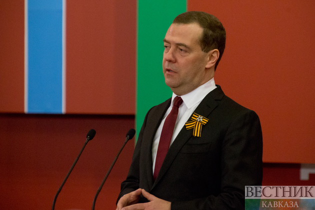 Медведев провел телефонный разговор с и.о. премьера Армении