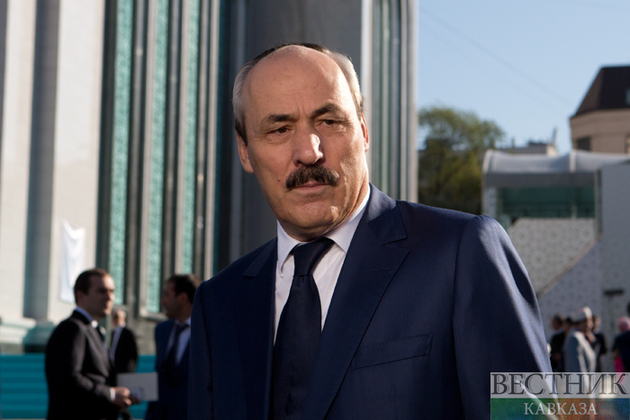 Глава Дагестана приедет в Баку в мае