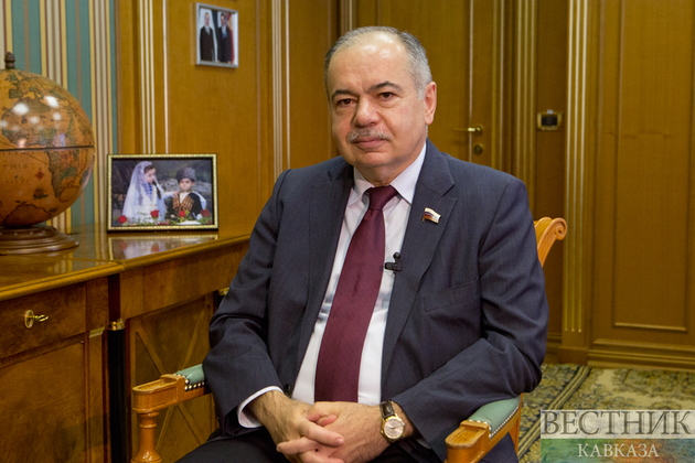 Ильяс Умаханов: «Отношения Москвы и Баку могут измениться, но только в позитивную сторону»