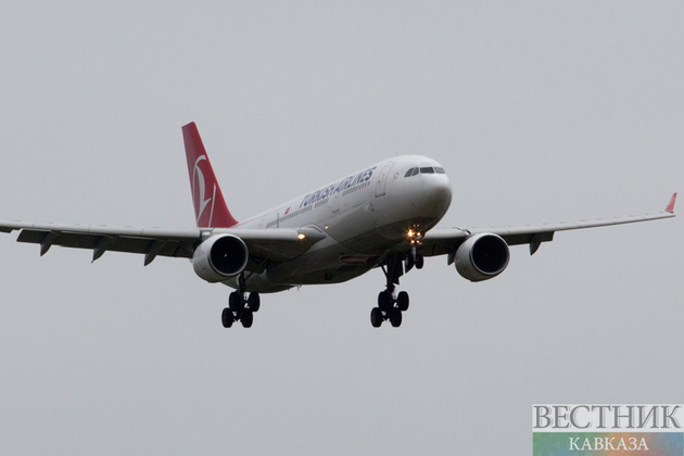 Турецкий самолет вернулся в аэропорт вылета из-за сообщения о бомбе