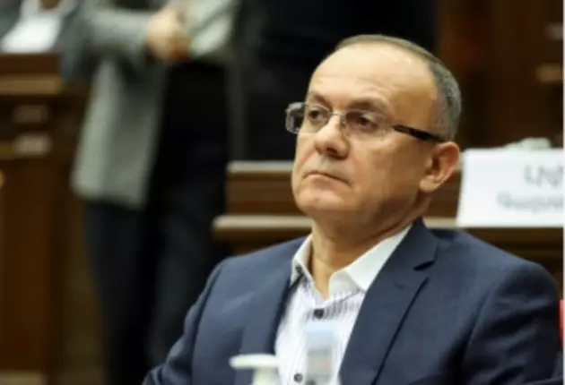 Экс-министр обороны Армении, глава оппозиционной фракции “Армения“ Сейран Оганян