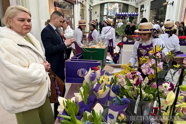 Продажа цветов в Петровском пассаже