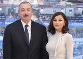 Ильхам Алиев и Мехрибан Алиева приняли участие в праздновании юбилея Хошбахта Юсифзаде