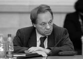 На 89-м году ушел из жизни экс-председатель ВГТРК Олег Попцов
