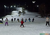 Красная Поляна открыла вечерние катания на лыжах