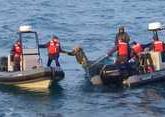 В Каспийском море спасли двух людей из неисправной лодки 