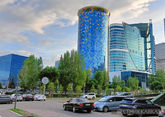 Медведев начал визит в Казахстан
