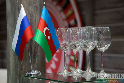 Азербайджан поставит в Россию 21 т фундука и 20 т вина