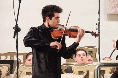Юный скрипач-виртуоз сыграет в бакинской филармонии 7 марта