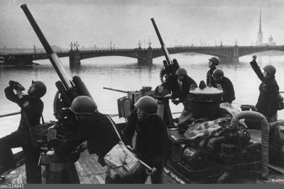 Оборона Ленинграда – одна из драматических, но в то же время и героических страниц