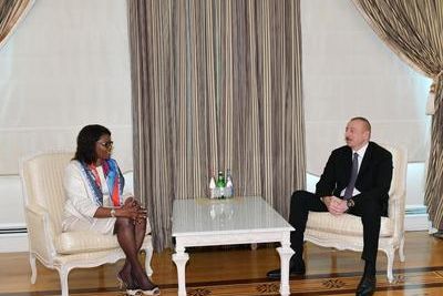 Президент Азербайджана встретился с делегацией Всемирного банка