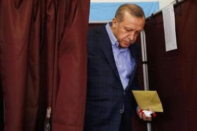 Президент Турции проголосовал на повторных выборах мэра Стамбула