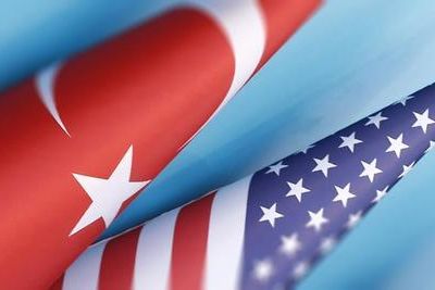 Глава Минобороны Турции встретился со спецпредставителем США по Сирии