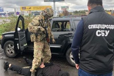 Украинские спецслужбы задержали на границе с Крымом банду вымогателей
